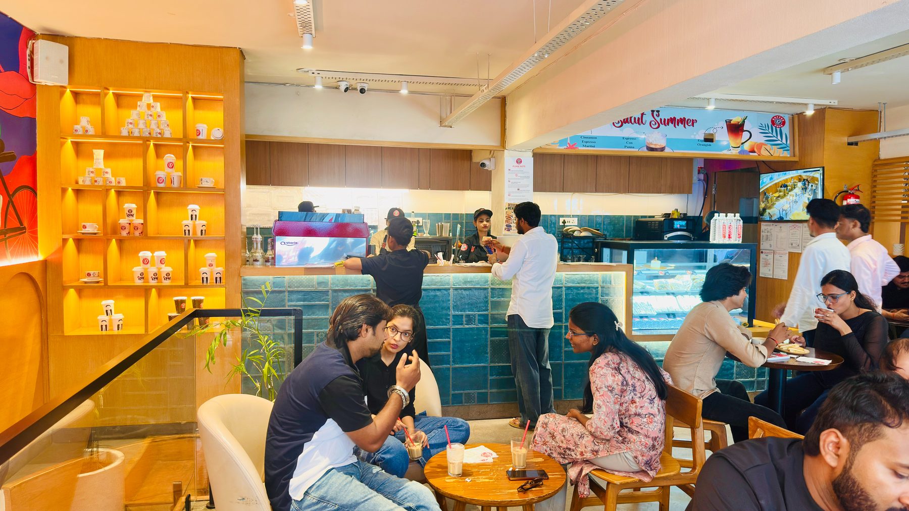 Coffee Dude Hazratganj counter