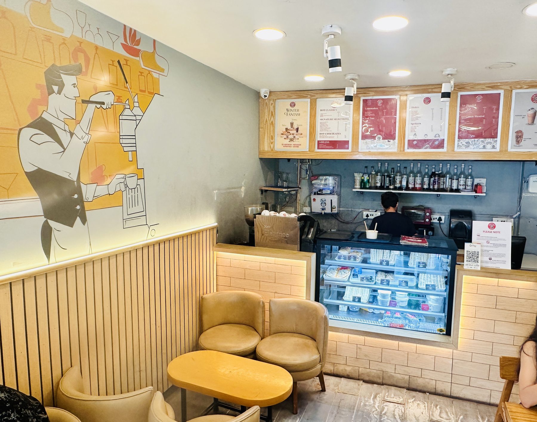 Coffee Dude Kapoorthala interior